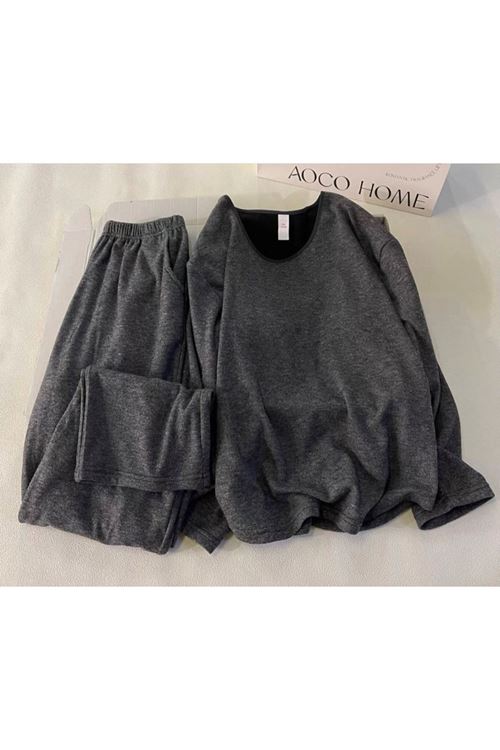 ملابس نسائية شتوية  تراك   