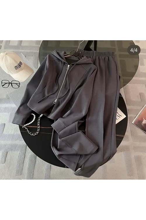 ملابس نسائية شتوية قاط