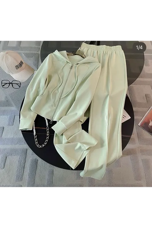 ملابس نسائية شتوية قاط