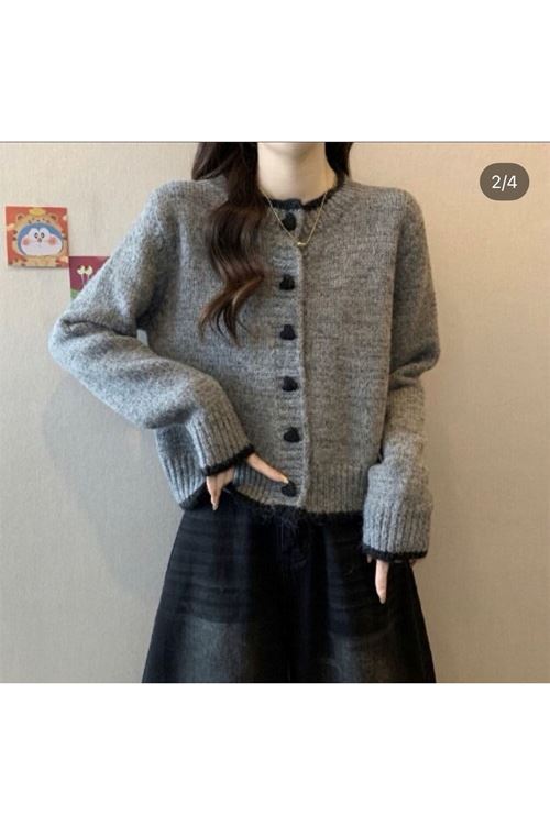 ملابس نسائية شتوية سترة صوف