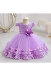 طفل بنت صيفية فستان
