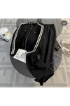 ملابس نسائية شتوية قاط