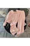 ملابس نسائية شتوية قاط